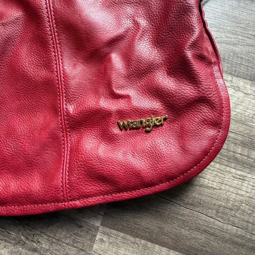Wrangler Red Faux Leather Hobo Crossbody Bag Western Slouchy Purse Gold Hardware